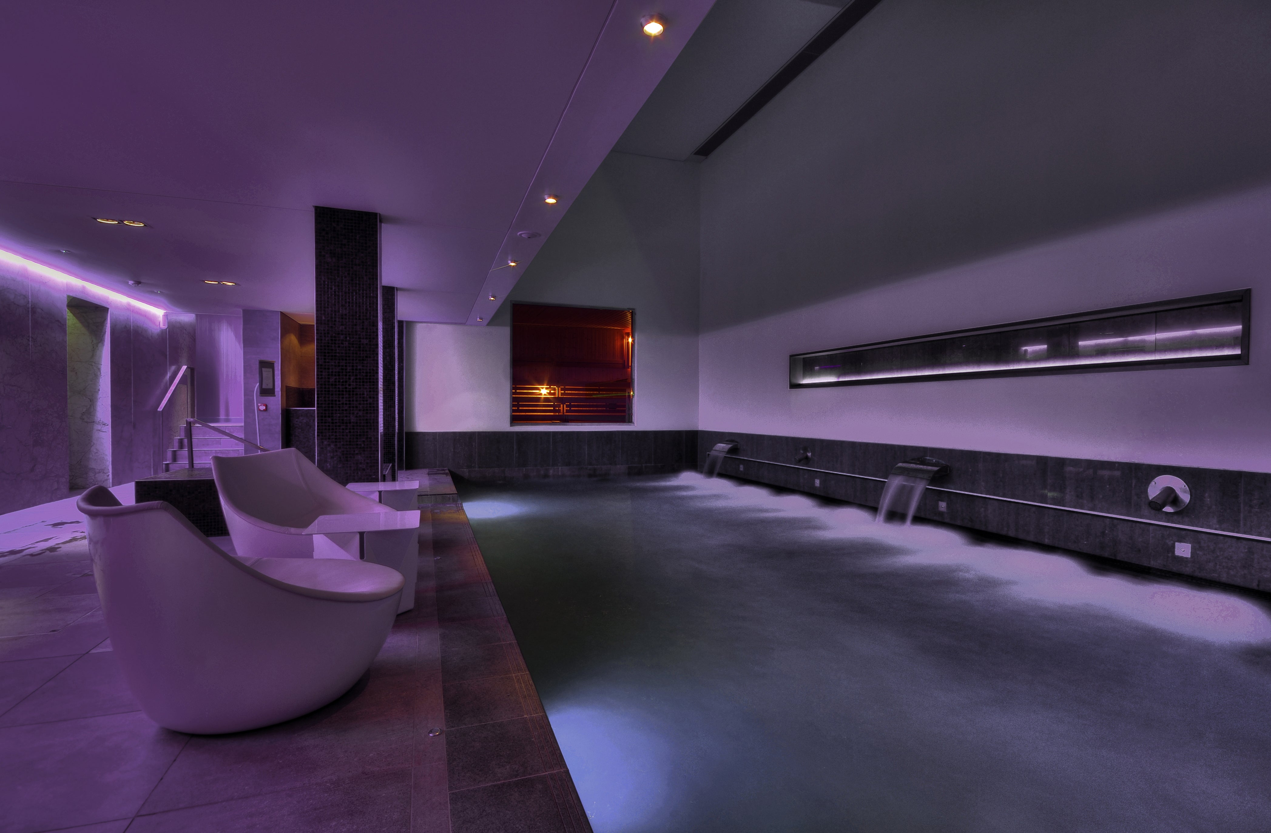 Glasgow's Kimpton Blythswood Square sets the mood with its dim lighting