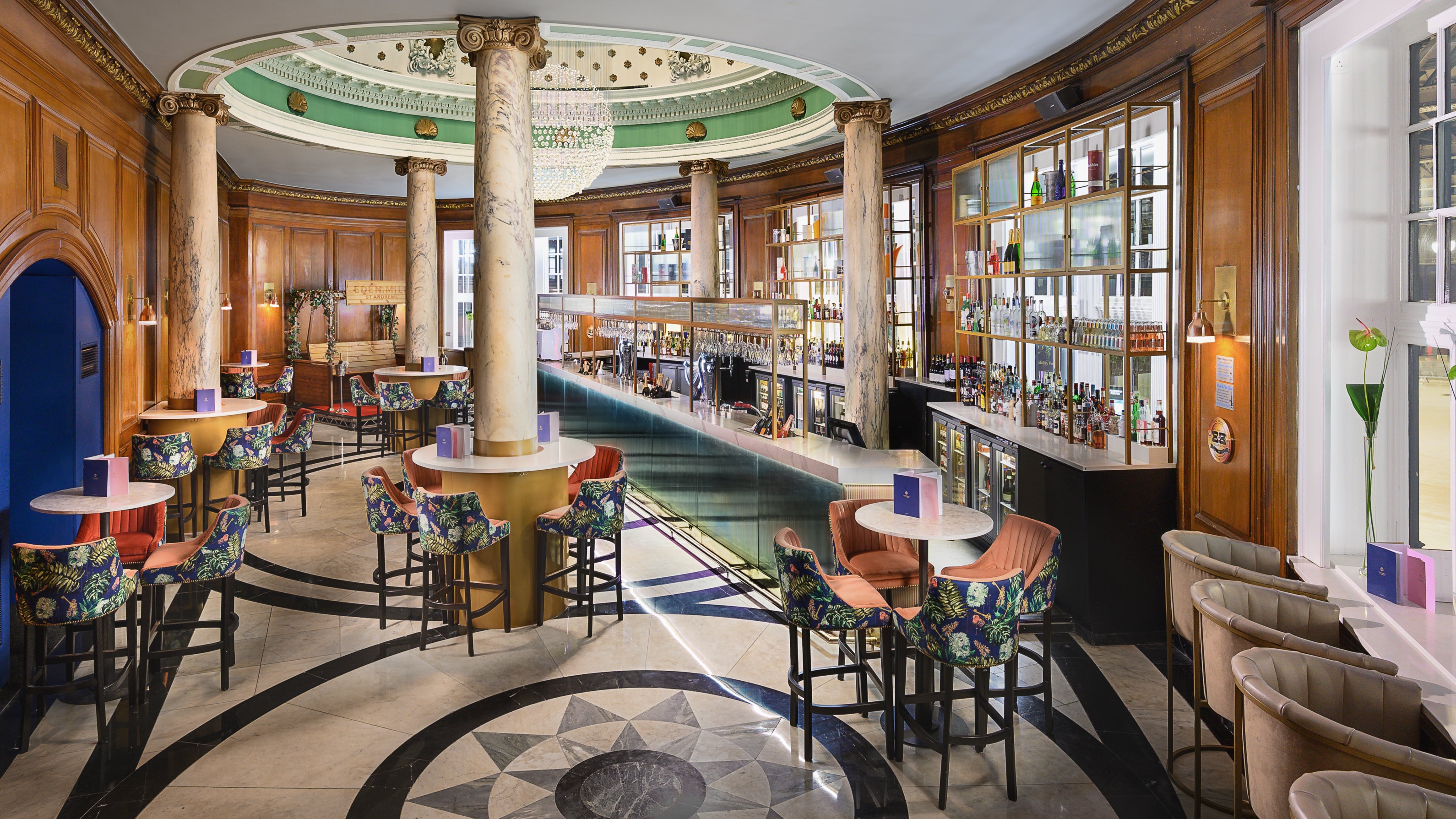 This landmark hotel sits in the heart of Glasgow