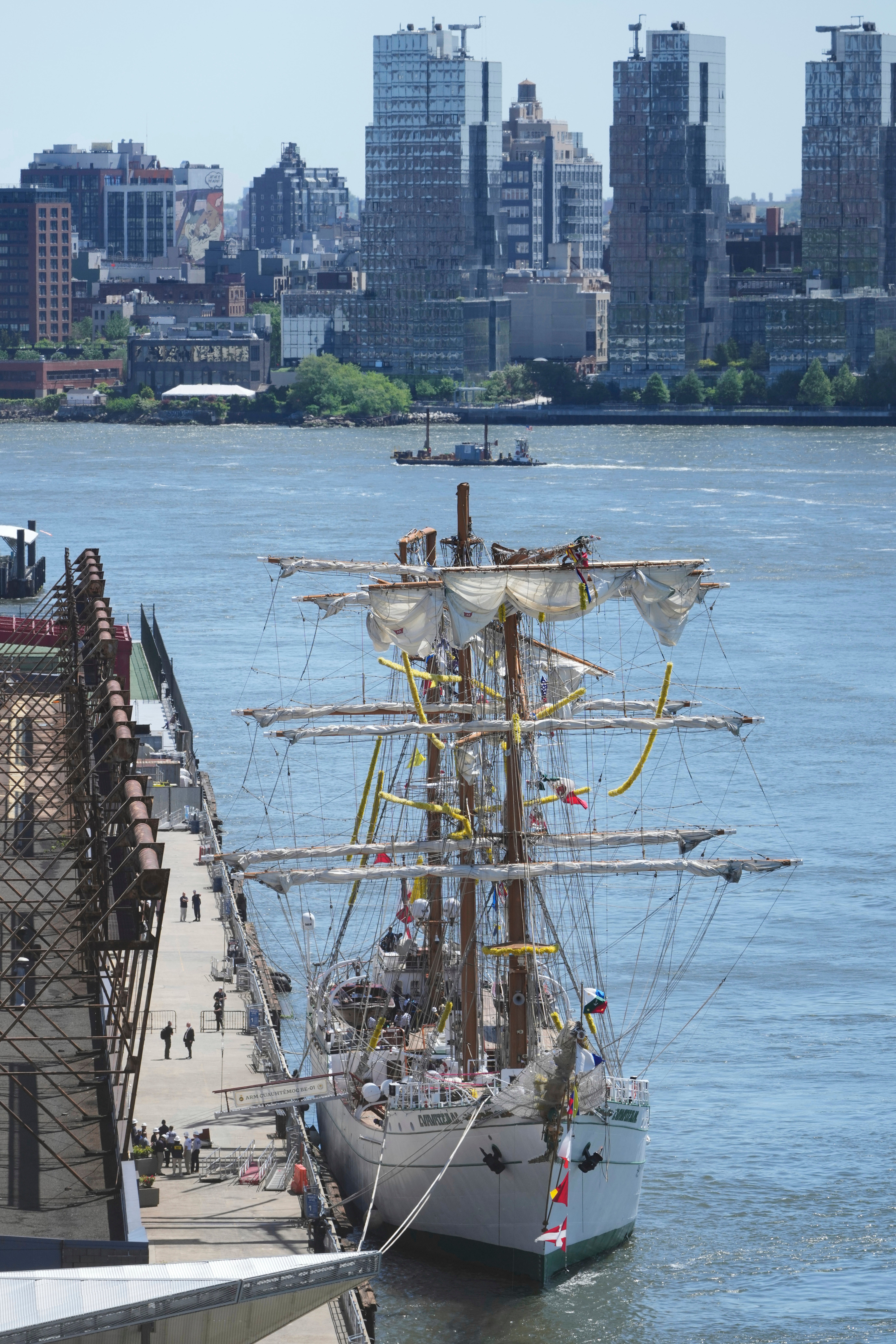 Brooklyn Bridge Collision