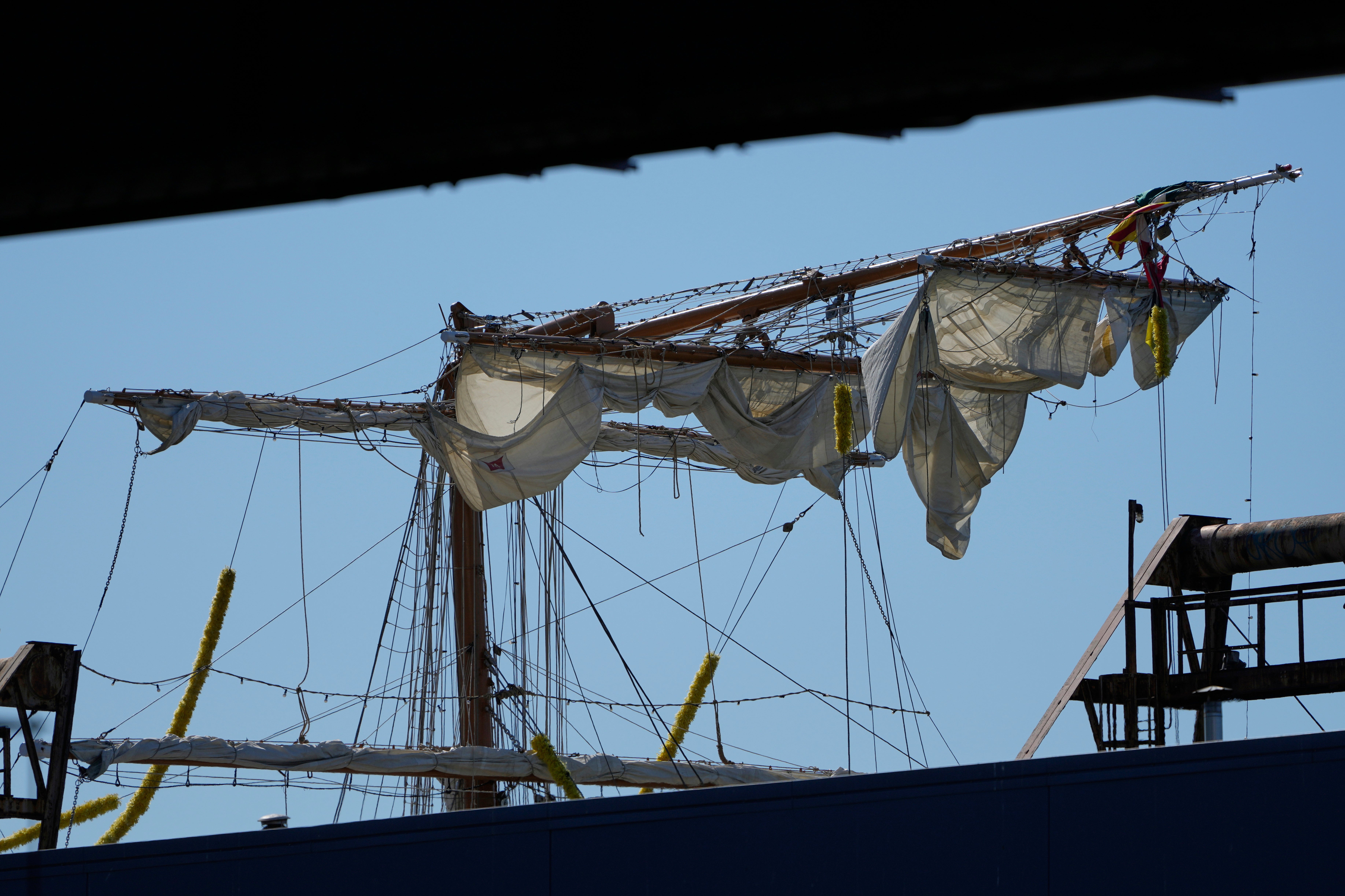 MÉXICO-BARCO-PUENTE-CHOQUE