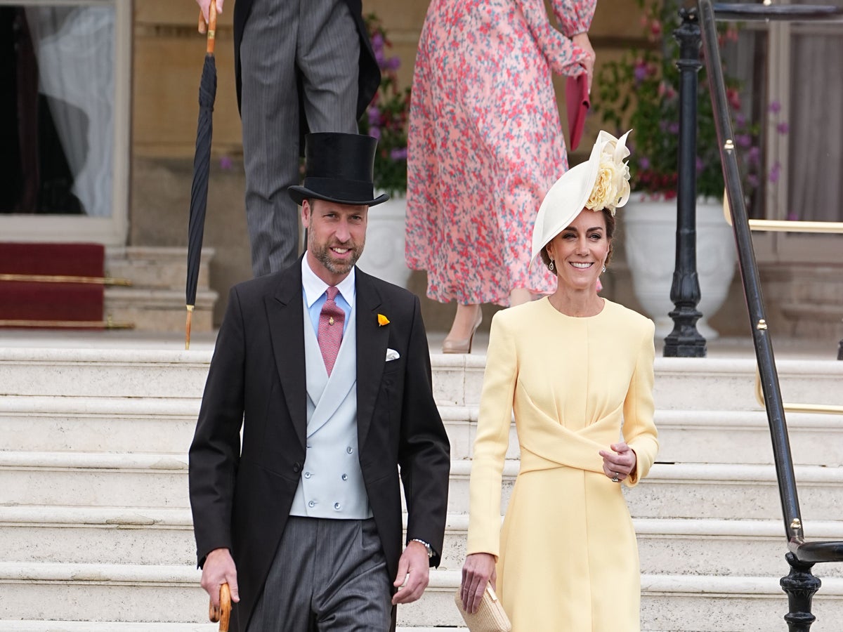 Kate returns to royal garden parties in surprise appearance at ...