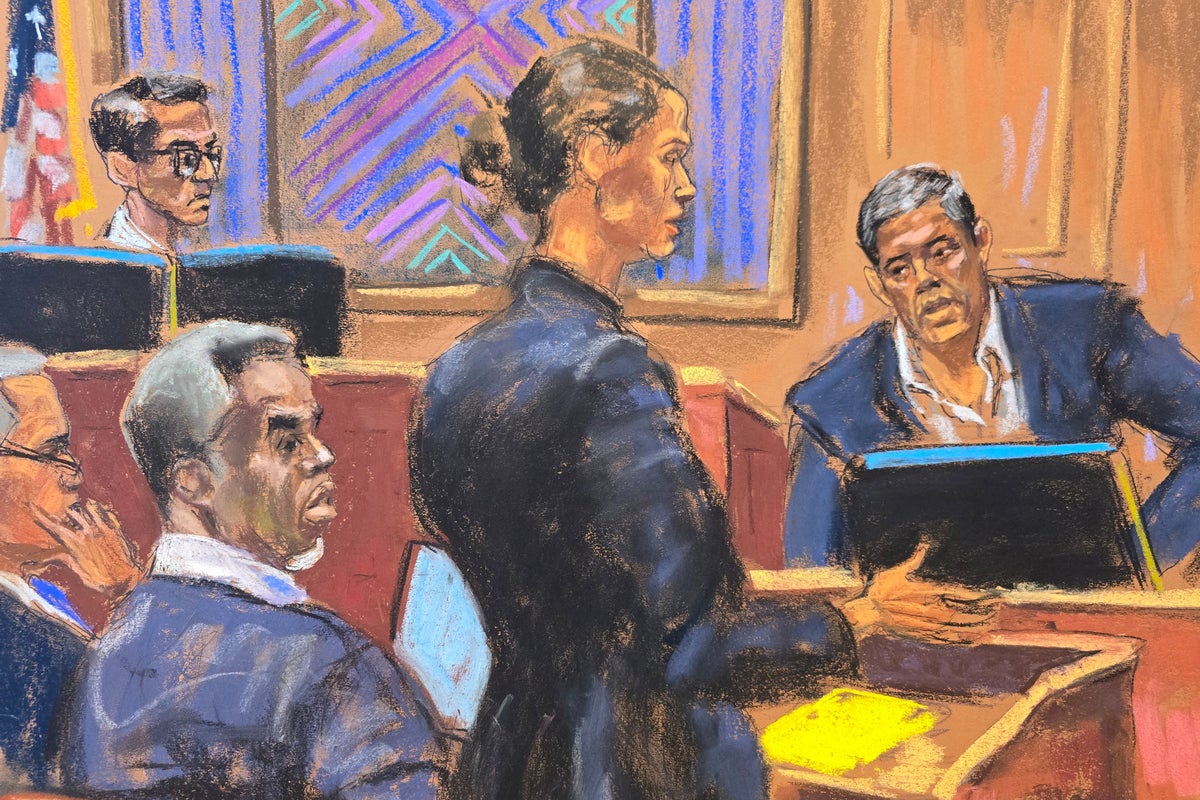 Diddy brought three handguns to confront Suge Knight at a diner in LA, his former assistant testified