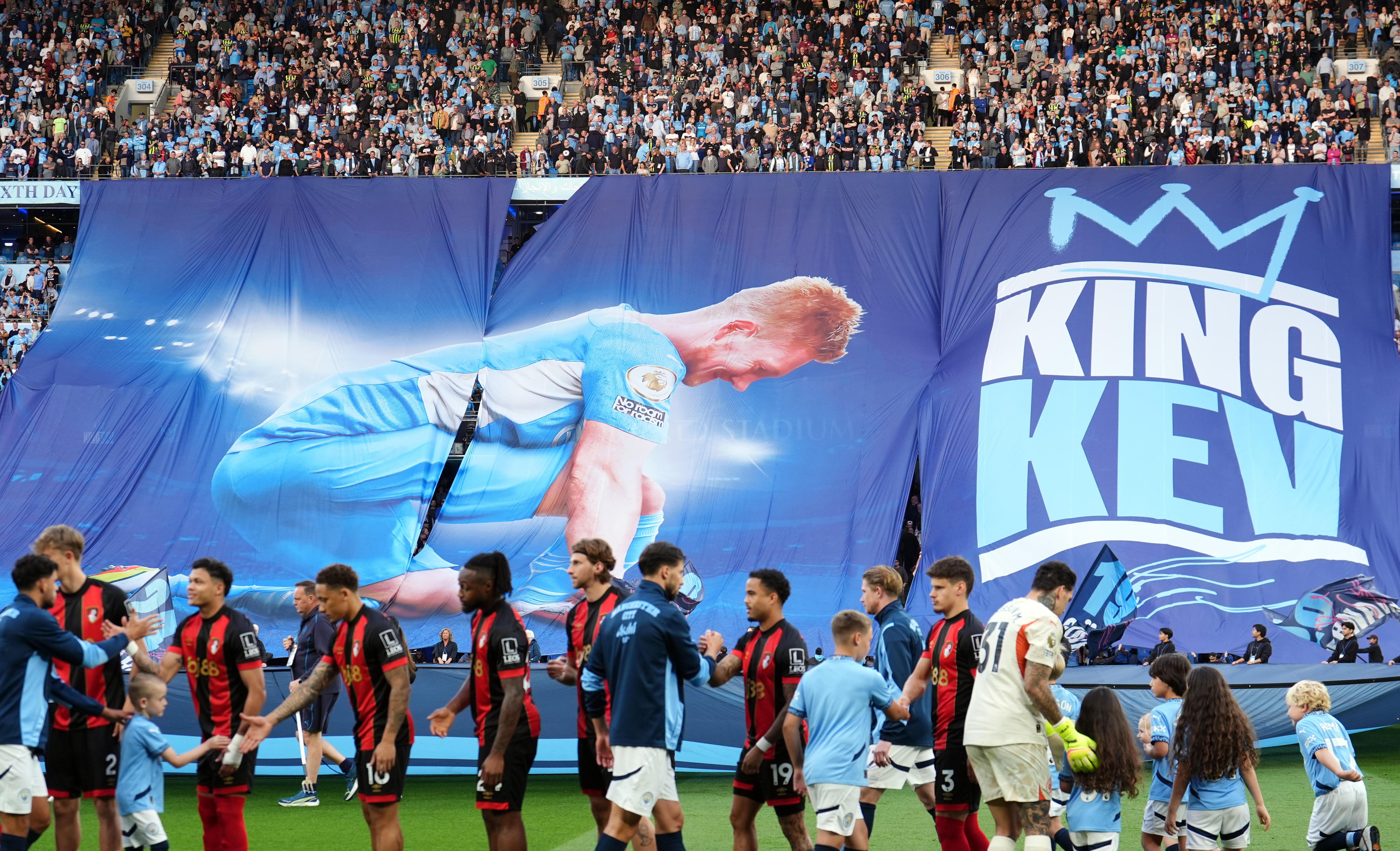 MANCHESTER CITY fans show Banner Kevin De Bruyne in front of his final look at home home