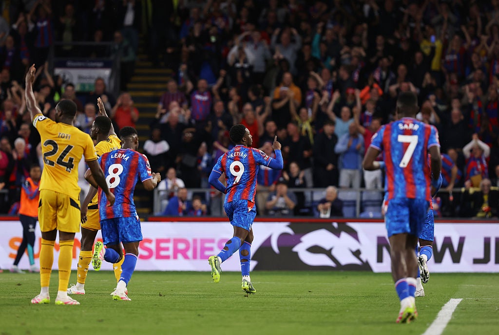 El aparato ortopédico de Eddie Nketiah puso el palacio en el curso para romper su récord de puntos de la Premier League