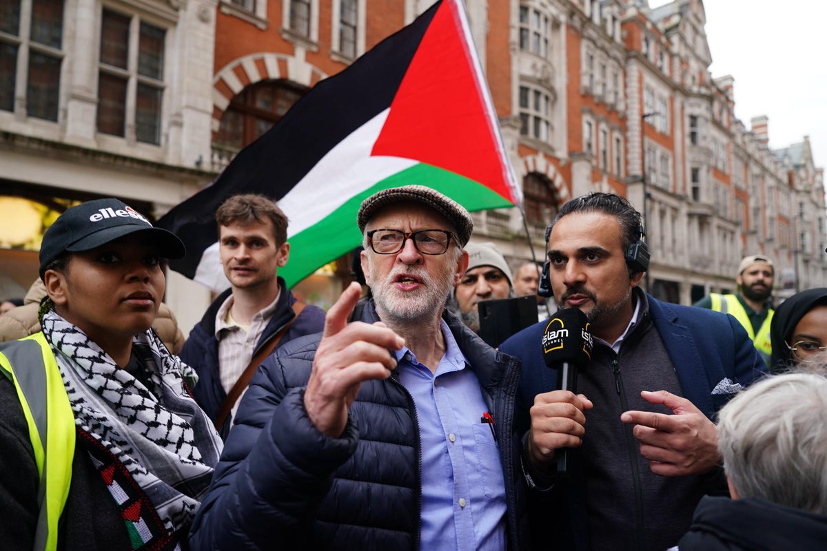 Corbyn, Sultana Launch New Left Opposition Party