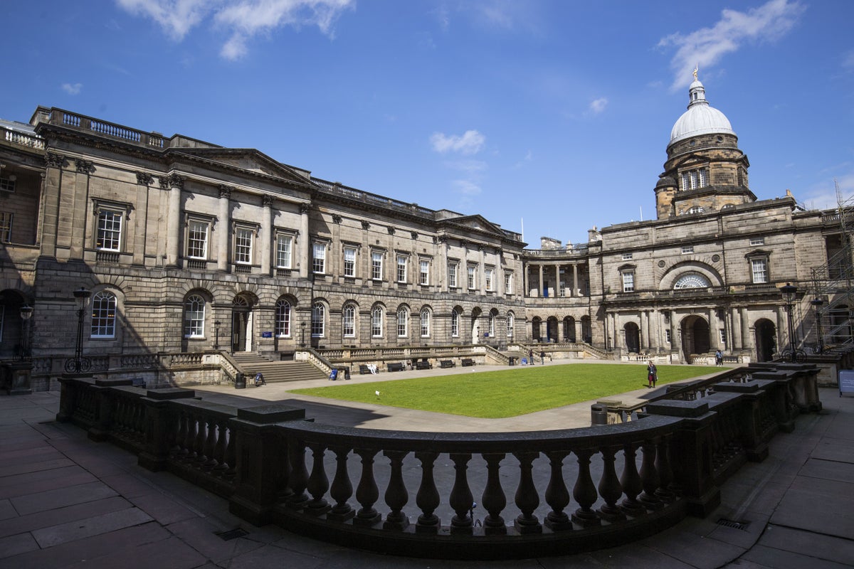 Edinburgh University Staff Vote Strikes Over £140m Job Cuts
