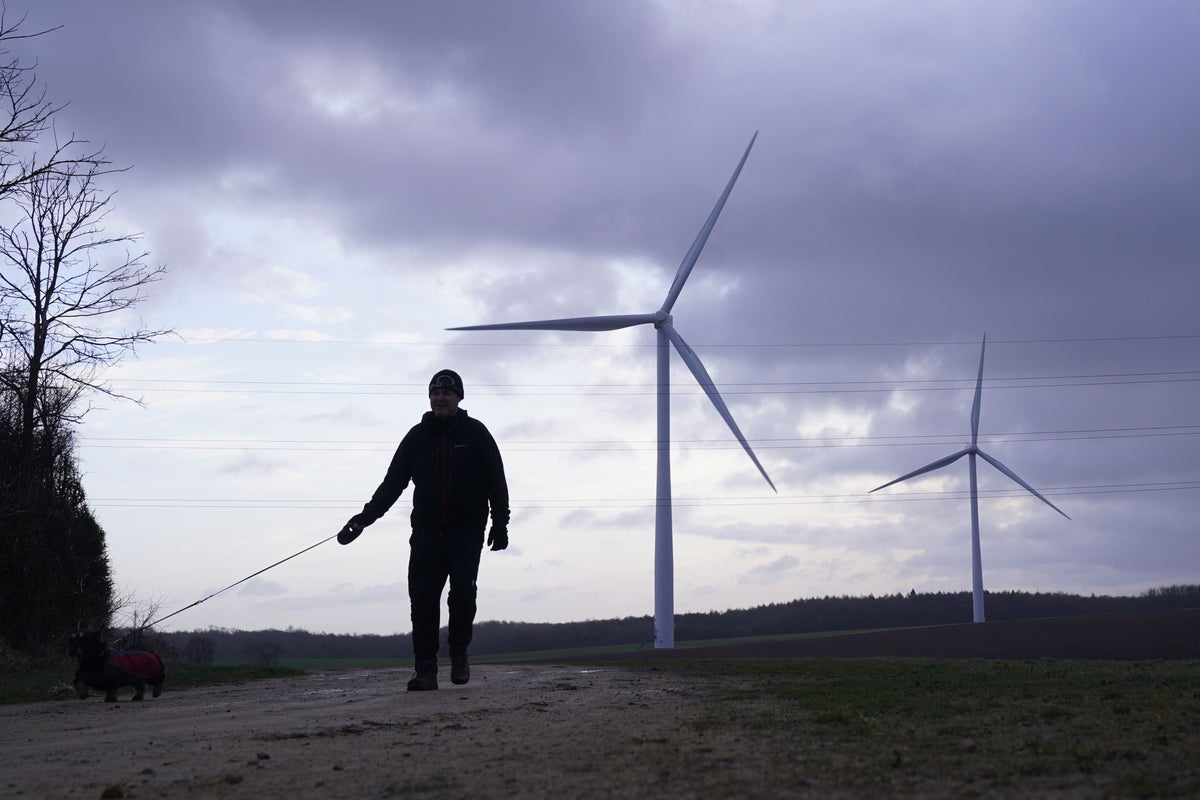 UK Plans Cash Benefits for Coastal, Rural Clean Energy Hosts