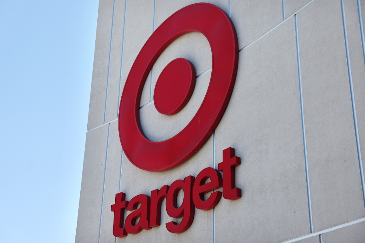Target sees massive drop in sales and warns customers aren’t spending over tariff fears