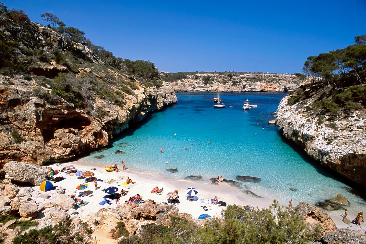 Spain’s Balearic Islands to cut ties with influencers in bid to stop ‘selfie tourism’