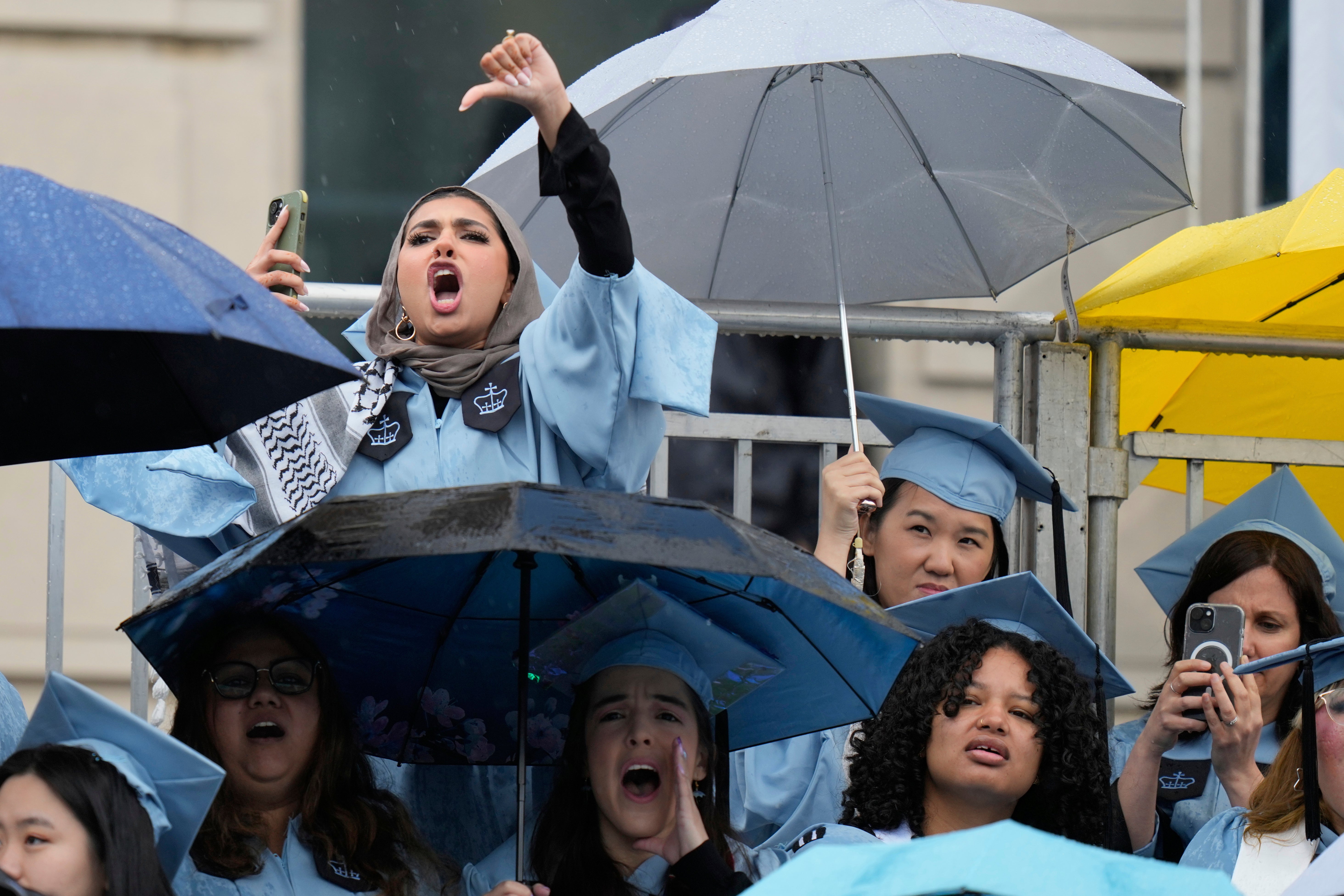 APTOPIX Columbia Graduation