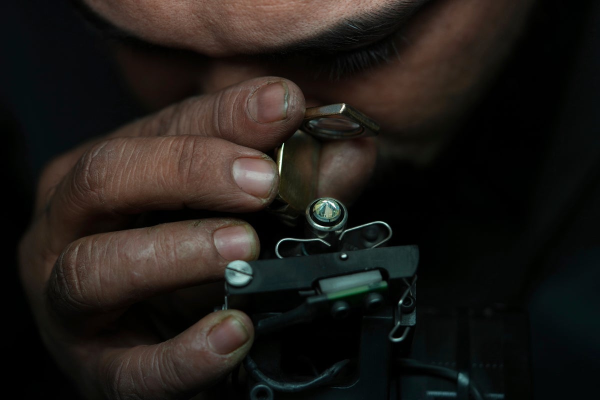 AP PHOTOS: Decades-old diamond industry in India’s Surat faces an uncertain future