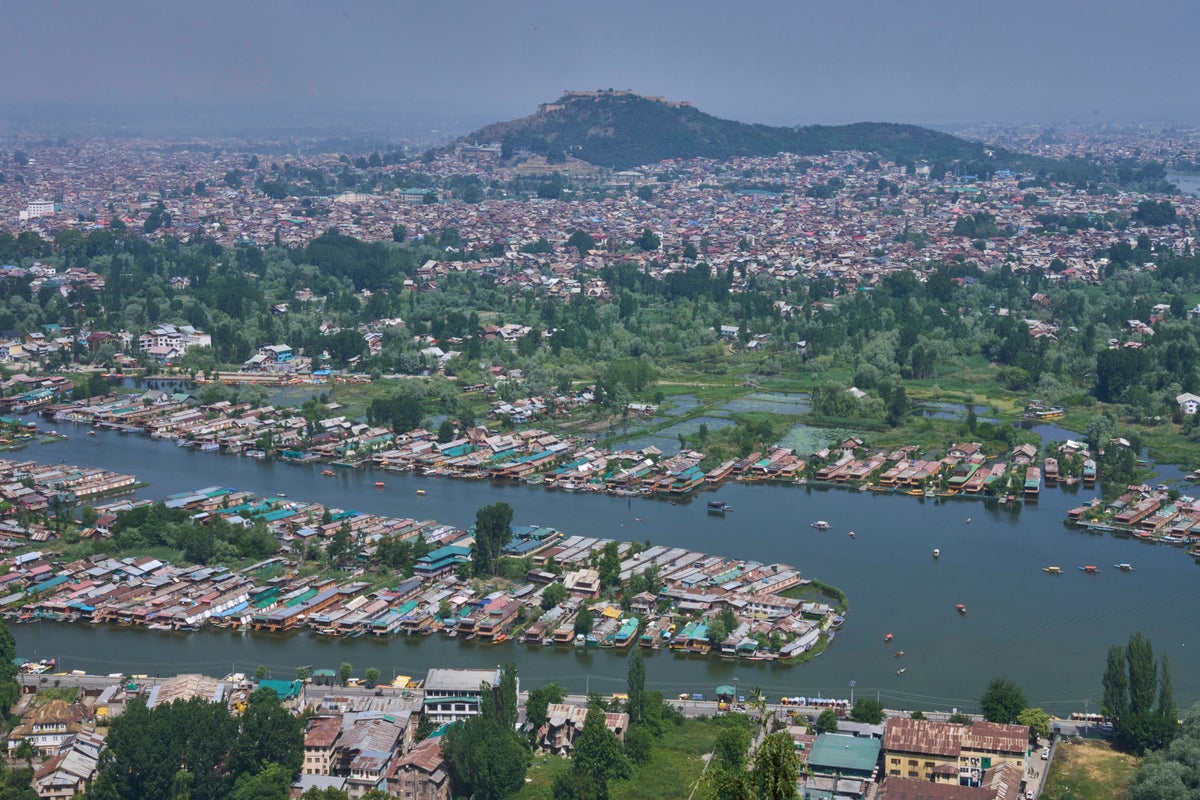 Kashmir tourism bears the brunt after tourist massacre and India-Pakistan military strikes