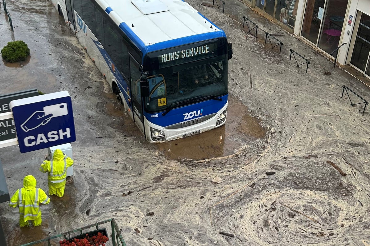 Hunderte haben kein Trinkwasser und weitere Stürme werden in der von ...