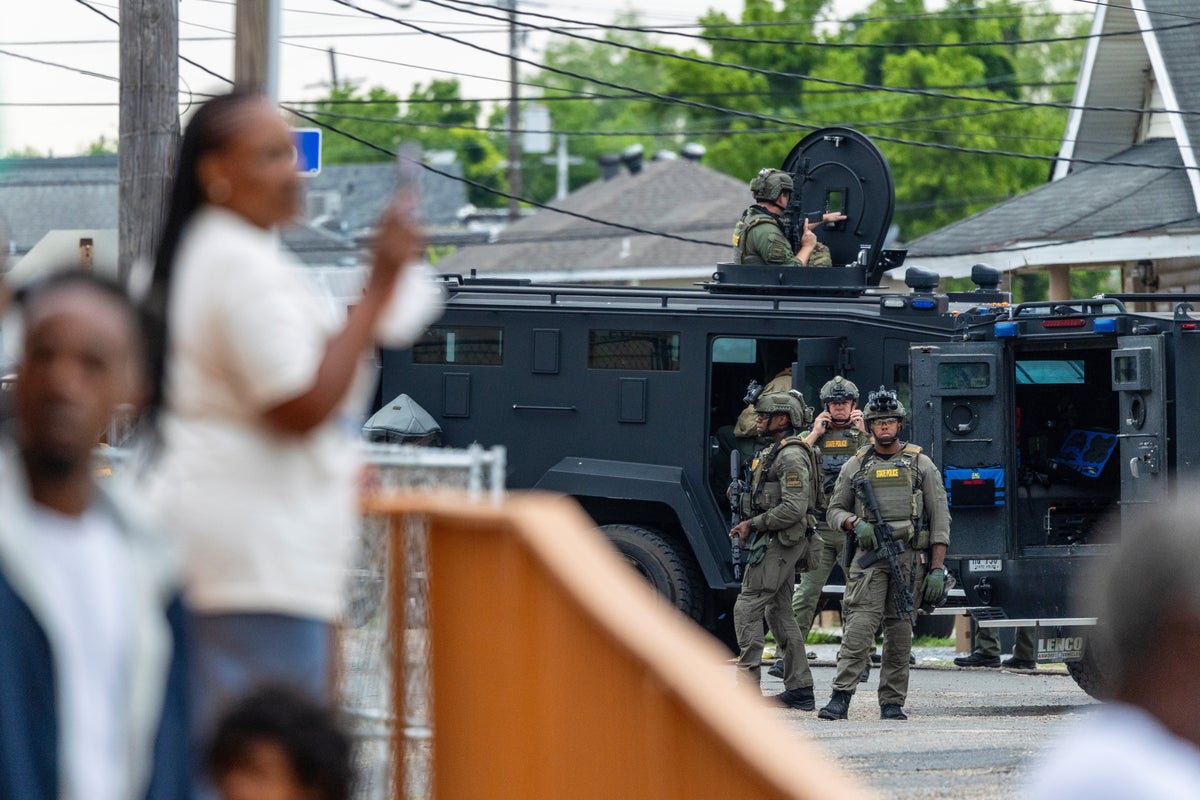Mistrust in law enforcement complicates the search for the New Orleans jail escapees
