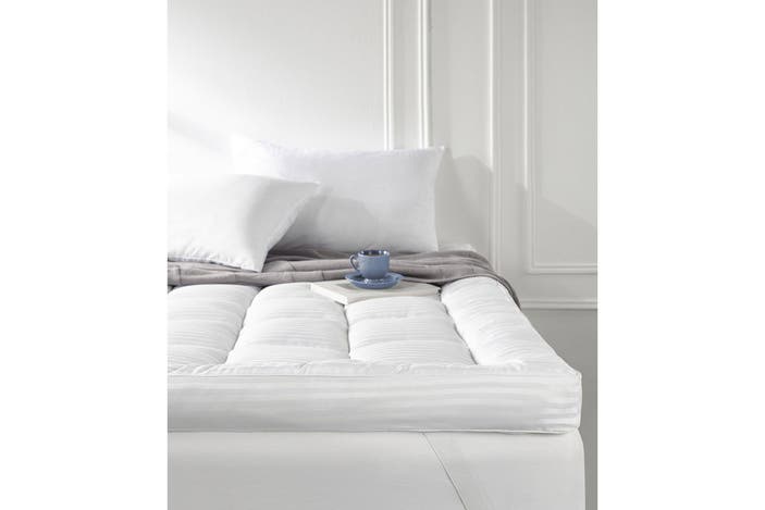 Snuggledown luxurious extra deep mattress topper
