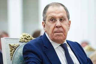 D'eisigh Aire Gnóthaí Eachtracha na Rúise Sergei Lavrov, mar an gcéanna, idirbheartaíochtaí féideartha sa Vatacáin leis an Úcráin
