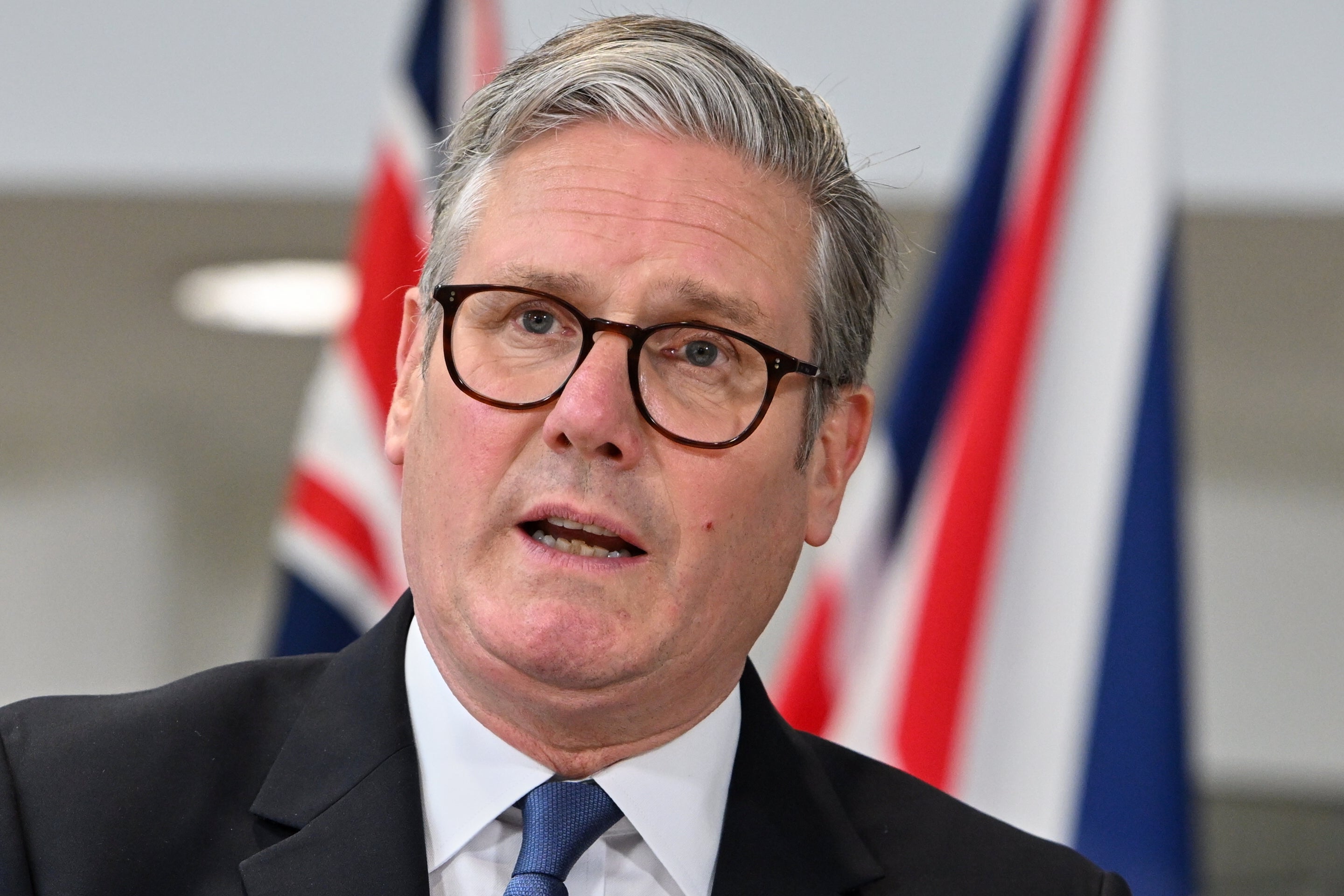 Prime Minister Sir Keir Starmer has defended the strategy and rejects Tony Blair’s claim of ‘hysteria’ in the net zero debate