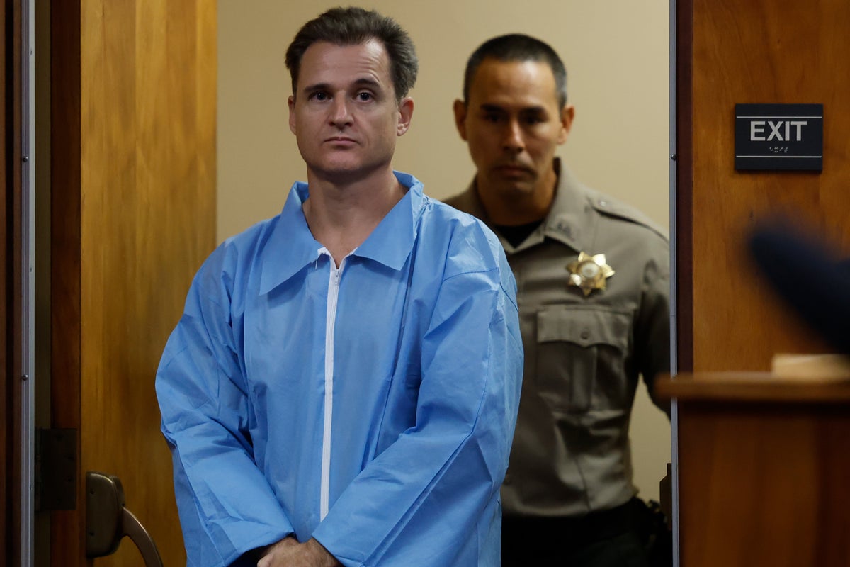 Restraining order against Maui doctor is dismissed because he's being held without bail