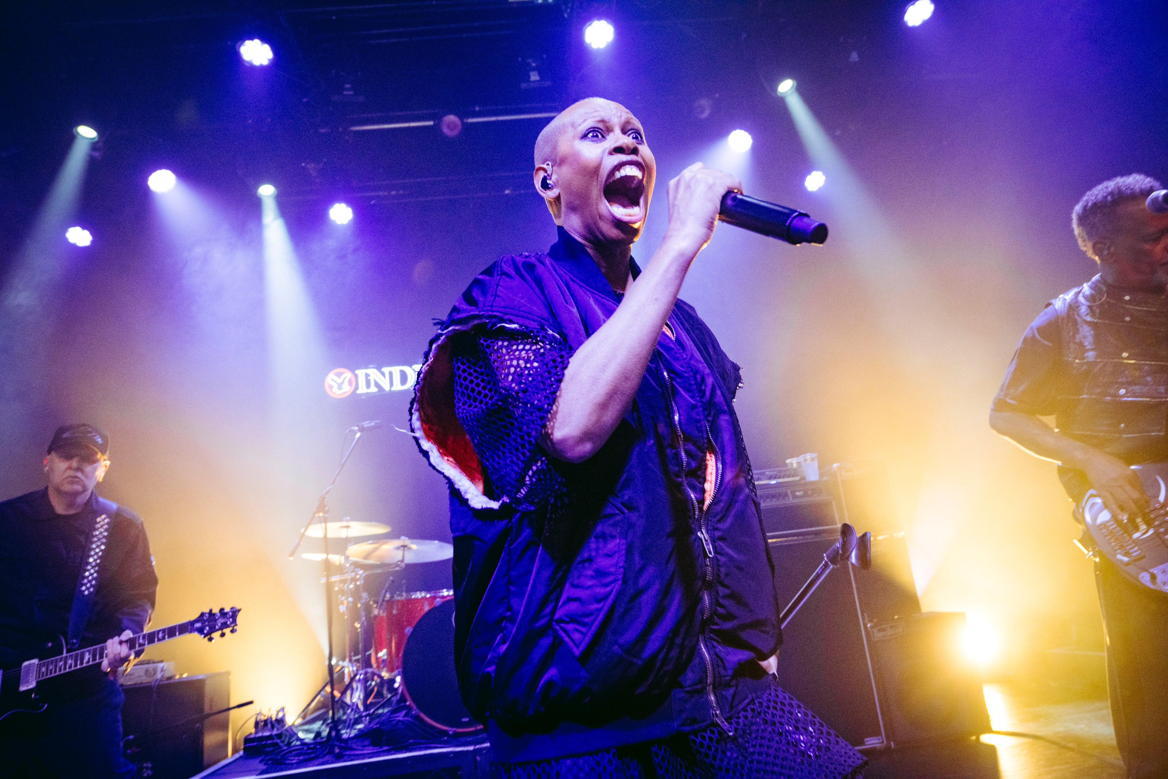 Skunk Anansie actuando en el escenario Independent en el Great Escape Festival
