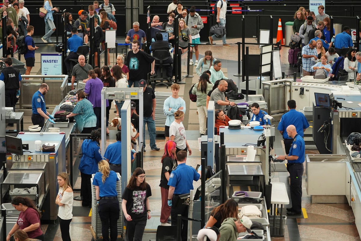 You can finally keep your shoes on at the airport, say TSA