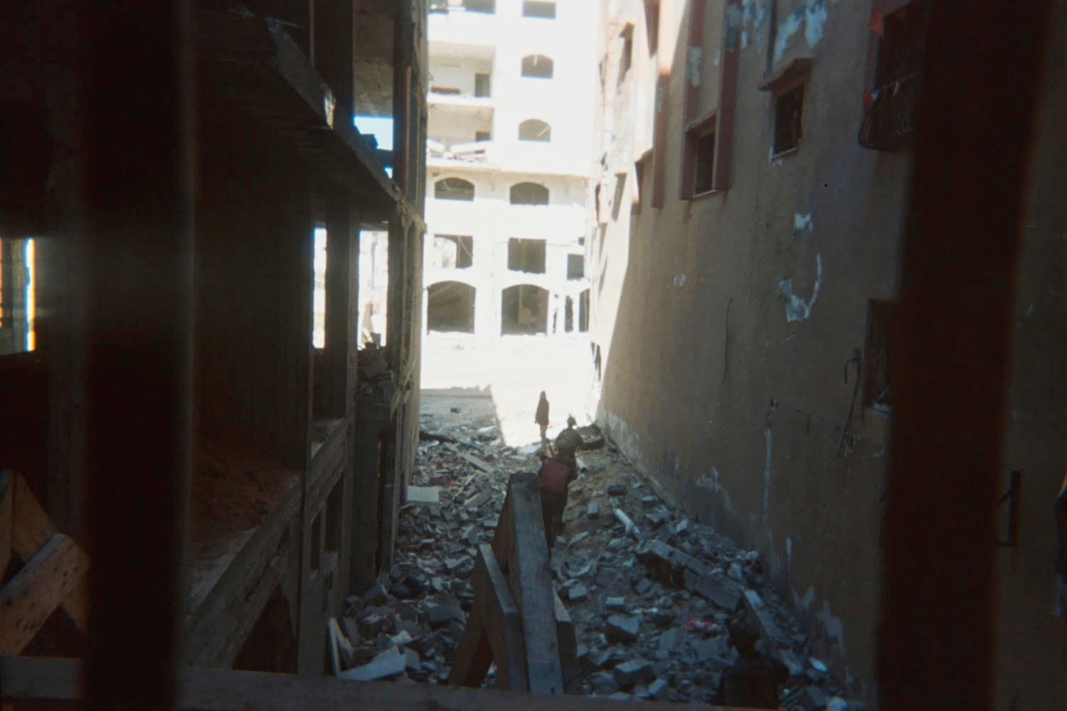 ORIENTE MEDIO-GUERRAS-ESCUDOS HUMANOS