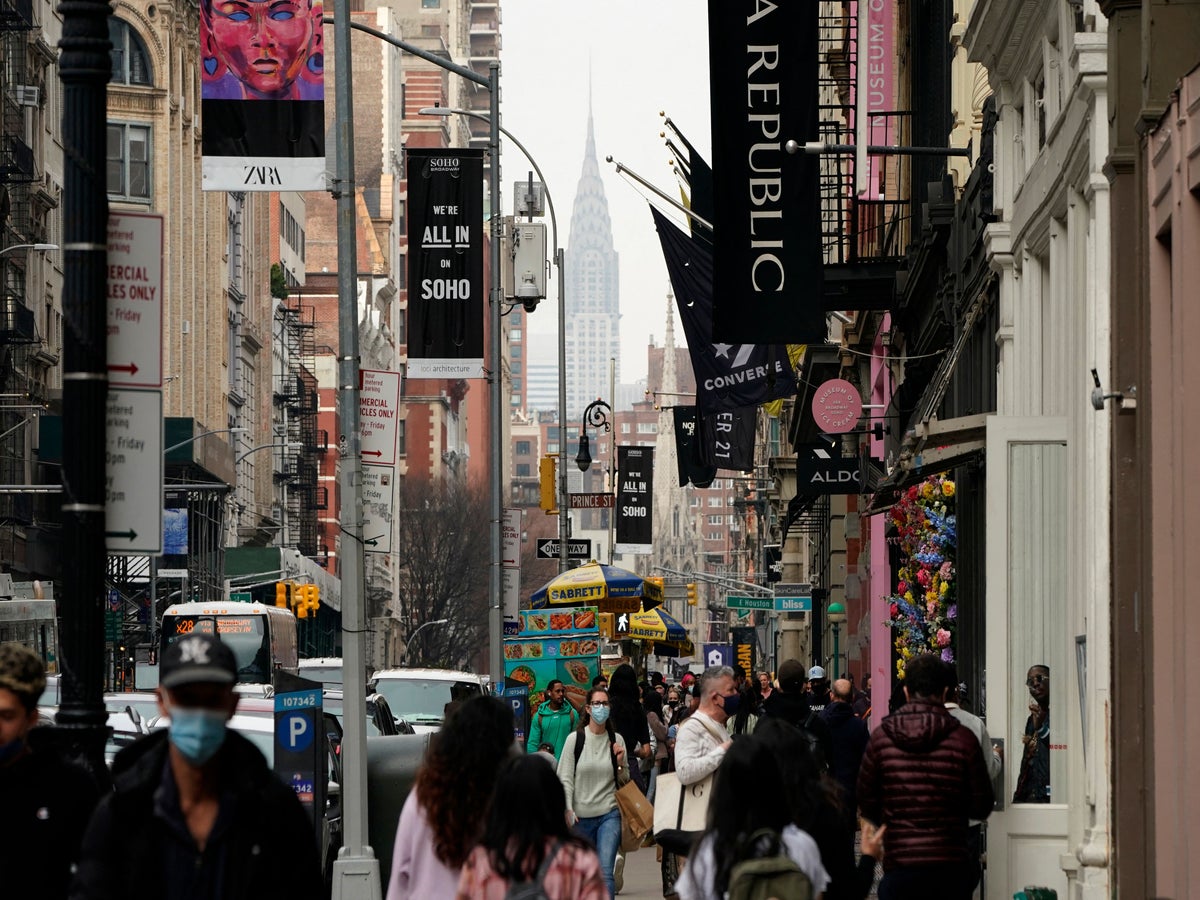 Italian businessman tortured for weeks with chainsaw and Taser in luxury  New York apartment by crypto investor, police say | The Independent