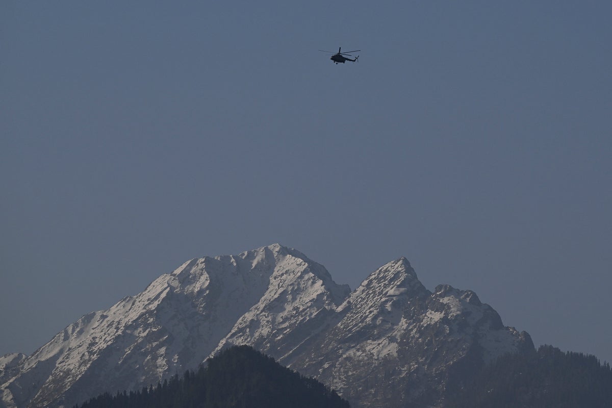 India and Pakistan extend airspace ban after worst violence in decades