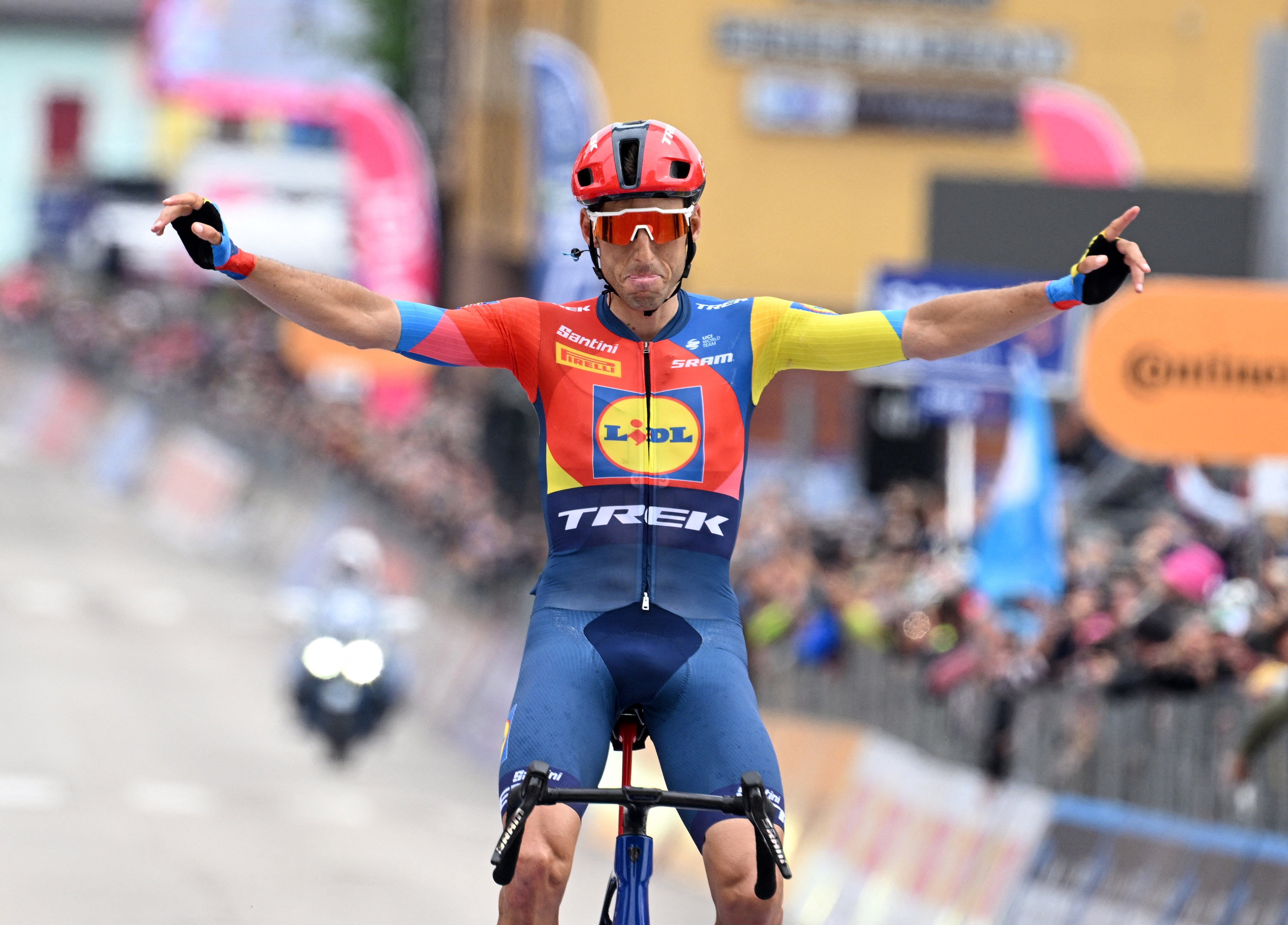 Carlos Verona secured the first grand tour stage victory of his career