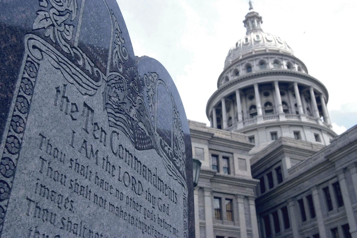 Texas lawmakers approve bill requiring Ten Commandments in every classroom