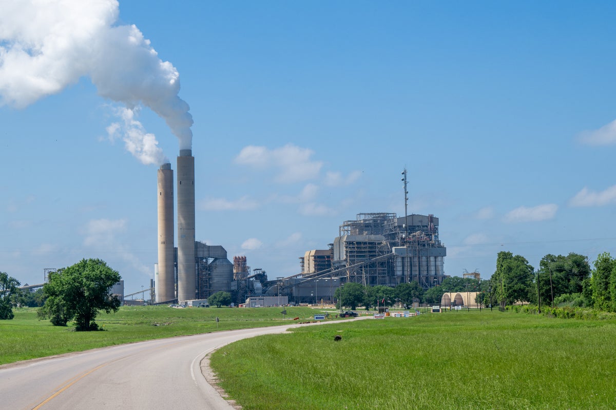 ‘Deeply concerning’: Climate scientists sound alarm over Trump plans to remove limits on power plant emissions