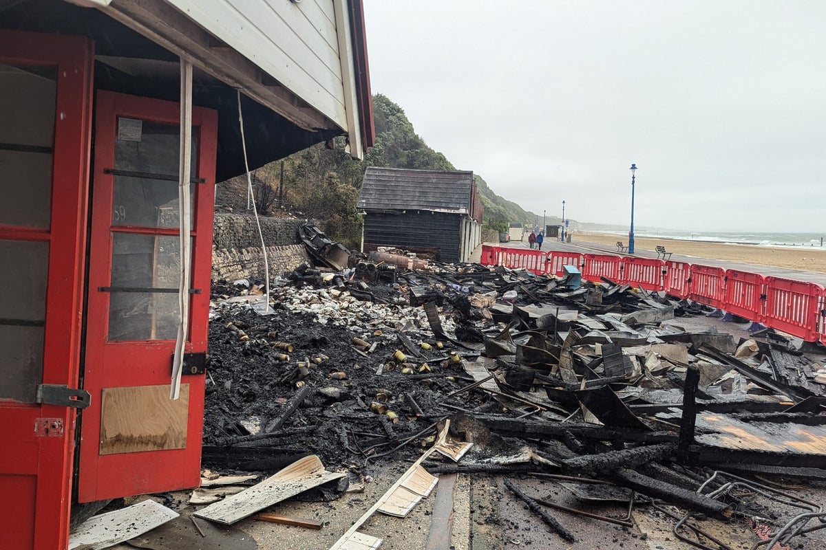 Overnight fire destroys Bournemouth beach huts
