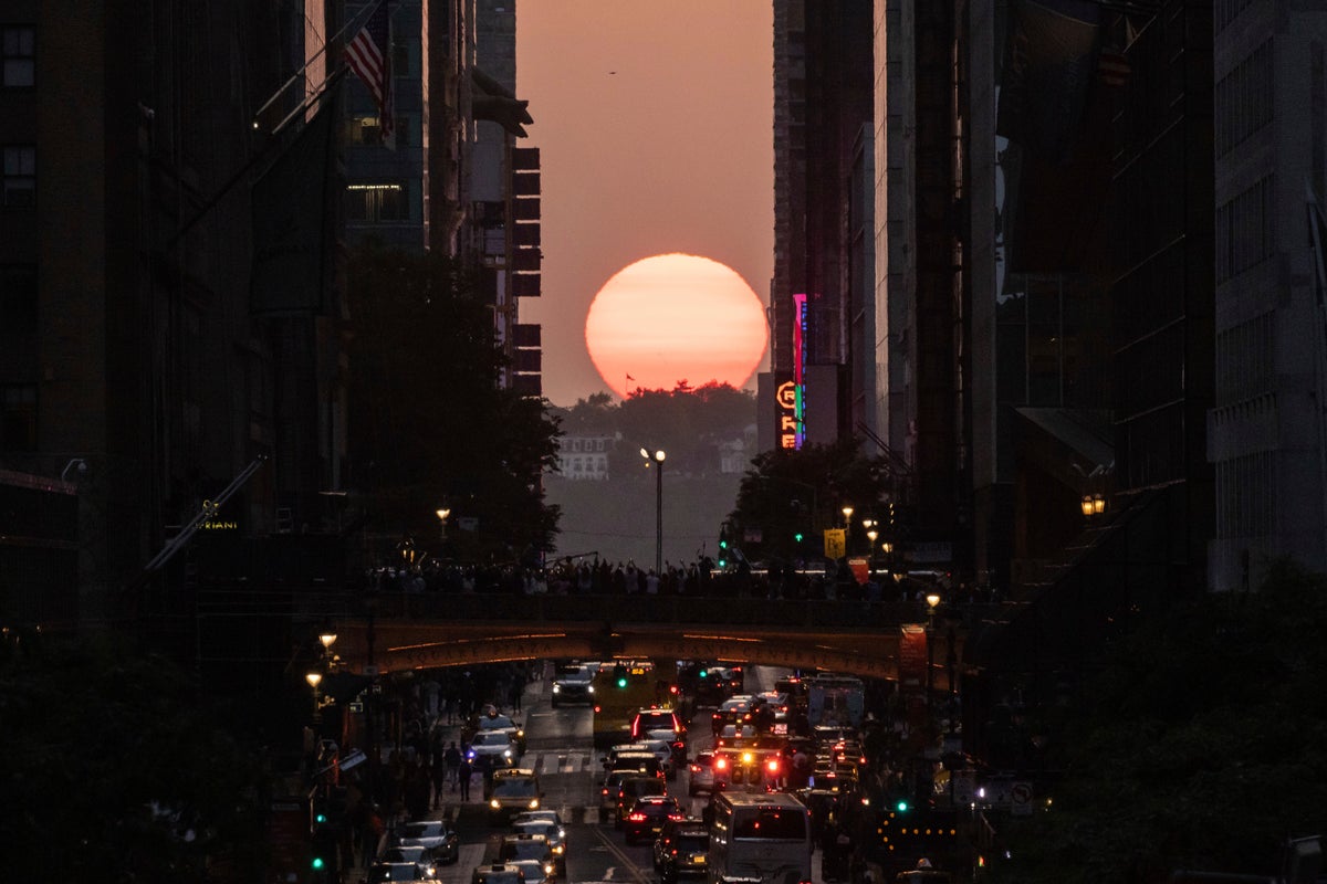 What is Manhattanhenge and when can you see it?