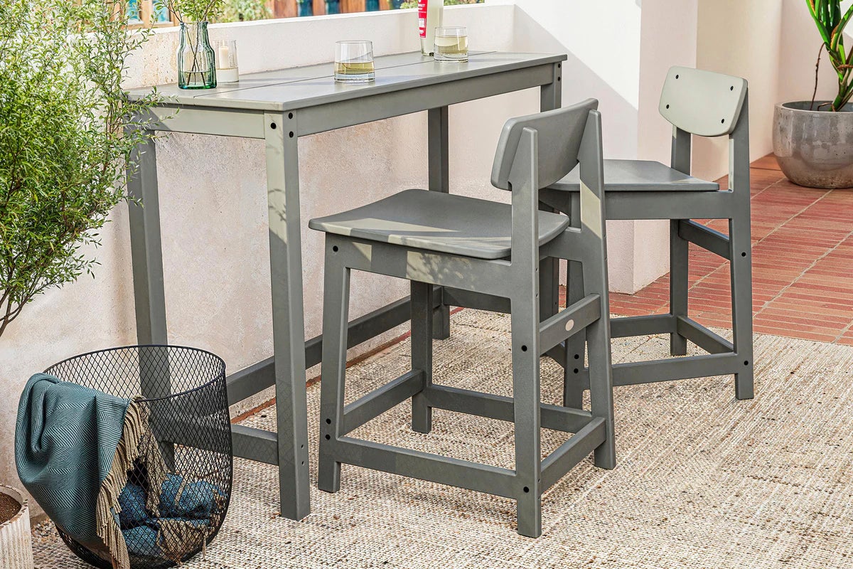 Tiny outdoor space? Turn it into an inviting retreat