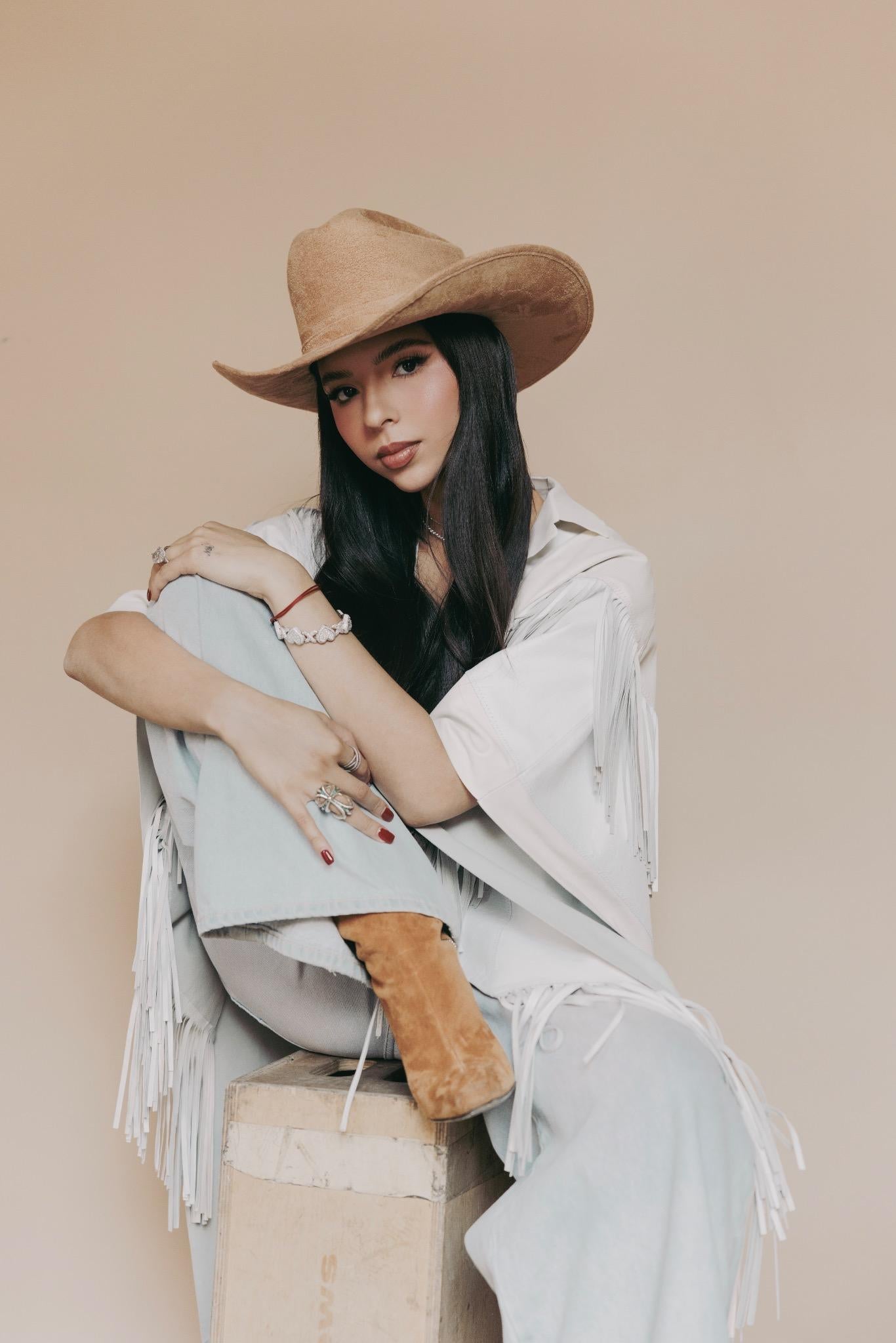 <p>Ángela Aguilar en promoción de su nuevo disco</p>