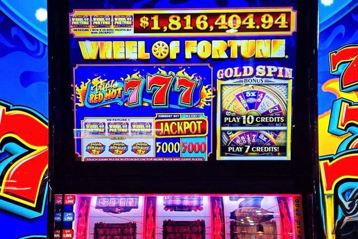 Lucky pull: Gambler wins $1.8 million on $5 bet from slot machine at Vegas airport