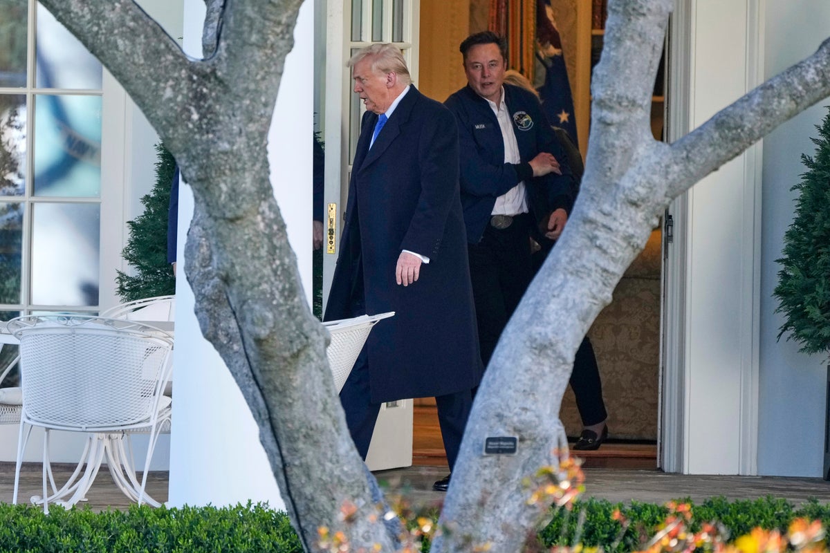 The Latest: Appeals court allows Trump to continue collecting tariffs under emergency powers law