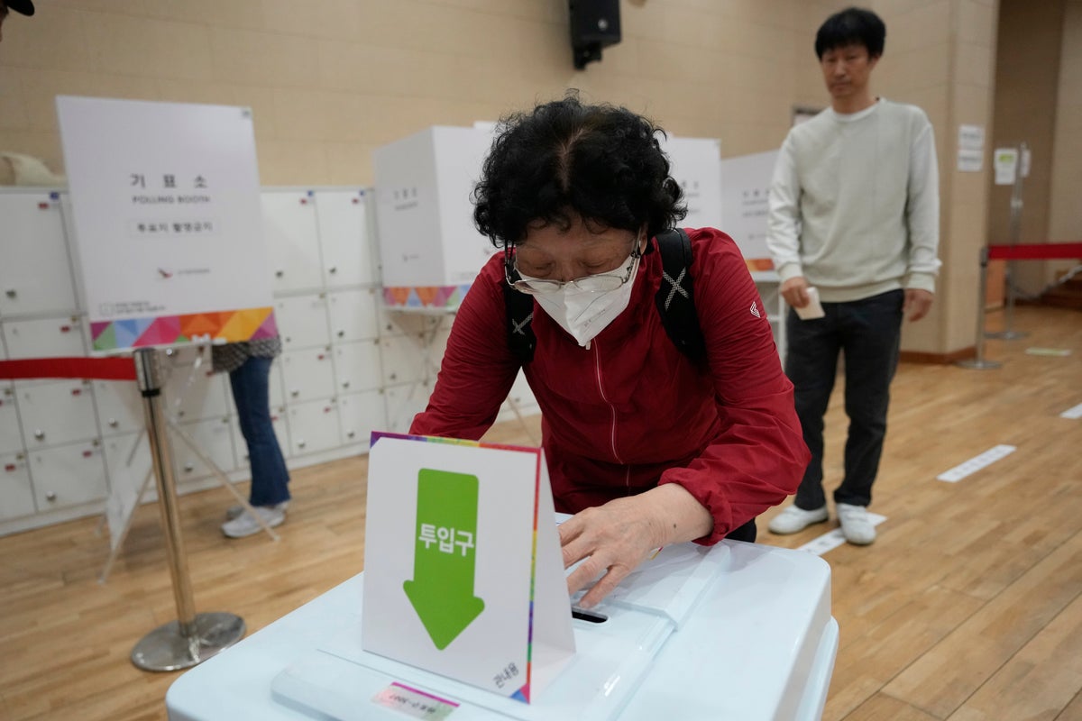 South Korea election: The leading candidates, key dates and top issues