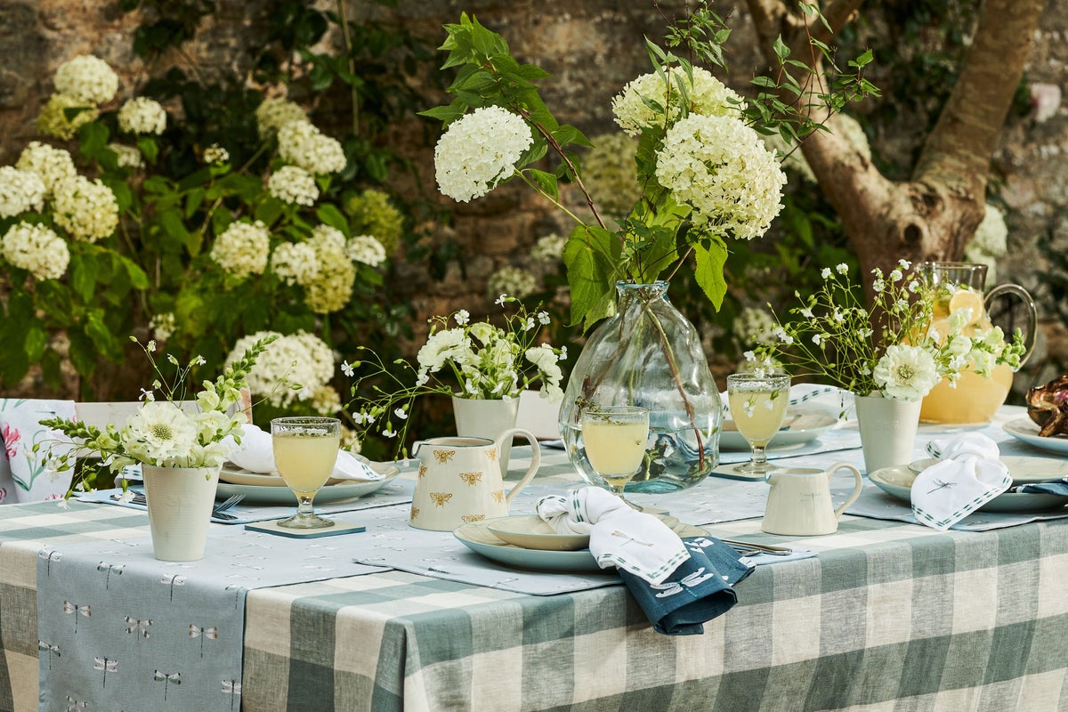 10 ways to style up your summer tablescape