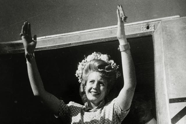 <p> An enigma: Eva Juan Perón arrives in Spain while on her European tour </p>