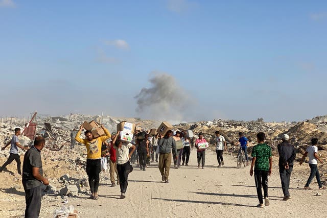 <p>Displaced Palestinians in Rafah, where Nattapong Pinta’s body was found</p>