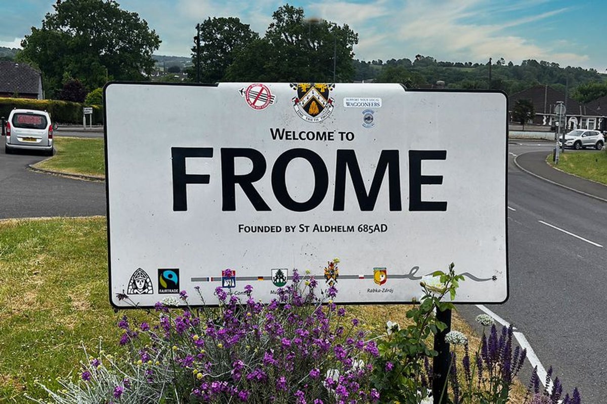 Road sign welcoming people to town moved to a different town 10 miles away