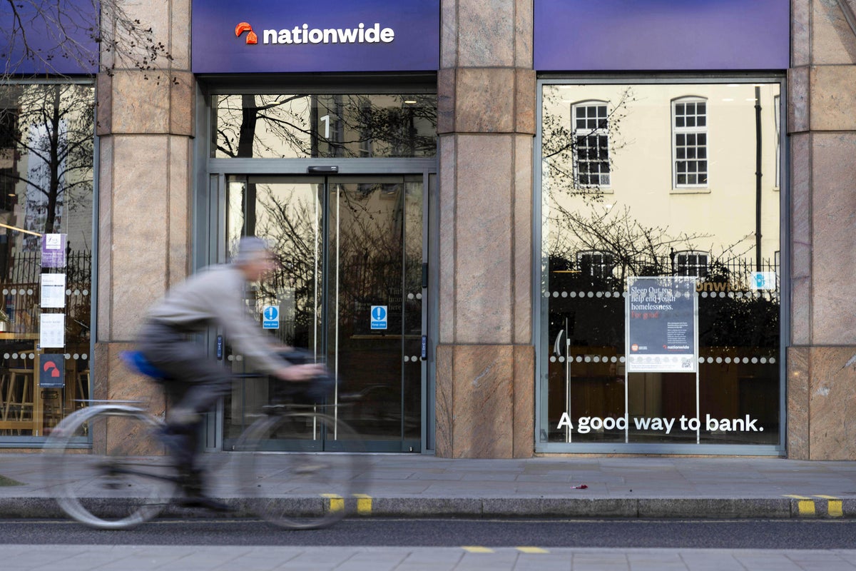 Nationwide calls for looser mortgage lending rules to help 10,000 more buyers