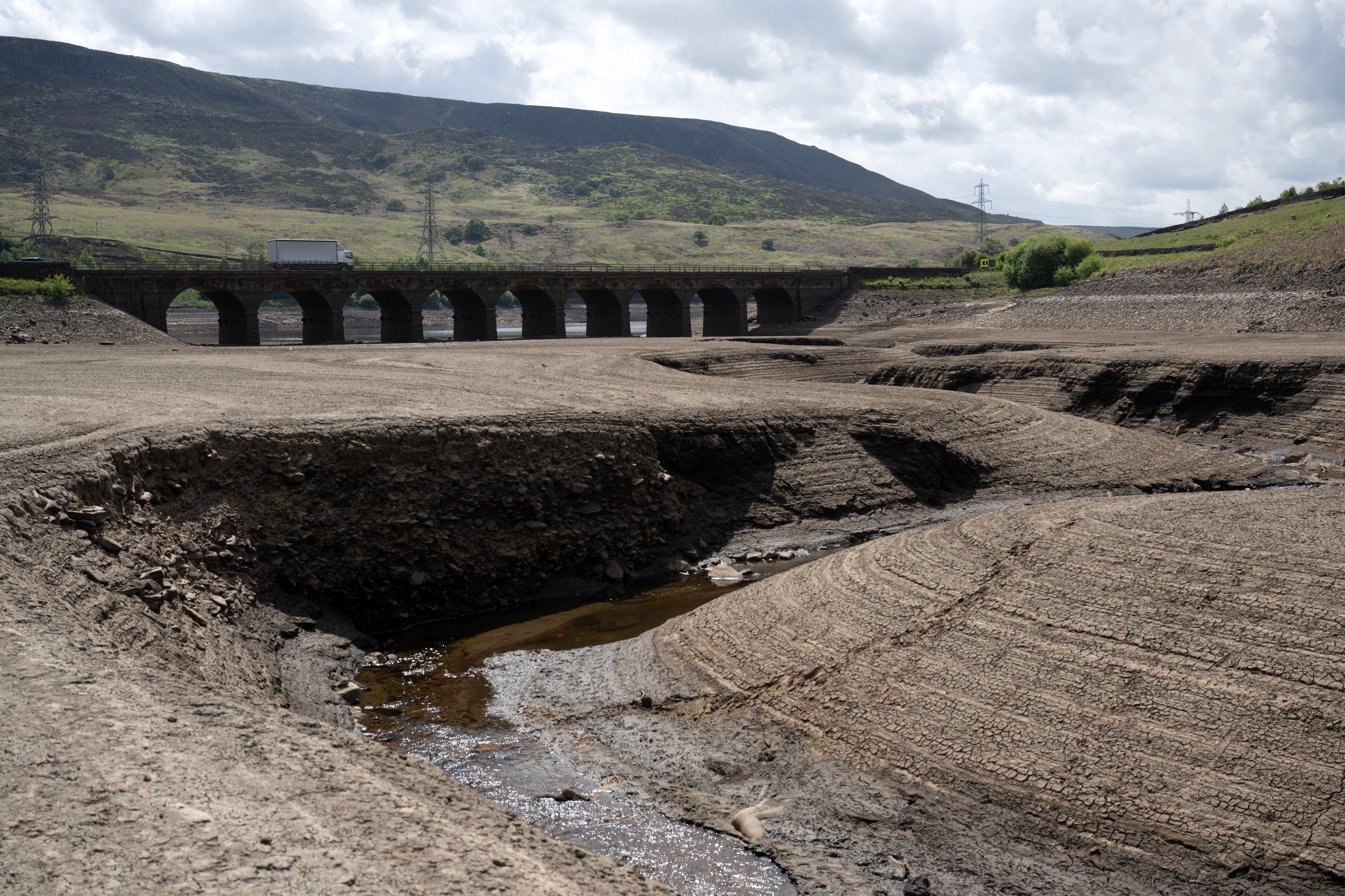 Statistics of United Utilities show that the reservoir level for the northwest of England is 61.9 percent capacity, which is below 88.8 percent in the same period in 2024.