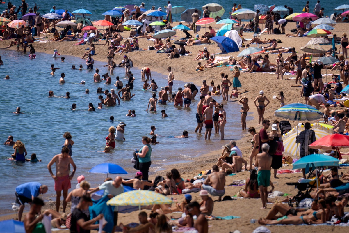 Half of world's population endured extra month of extreme heat due to climate change, experts say