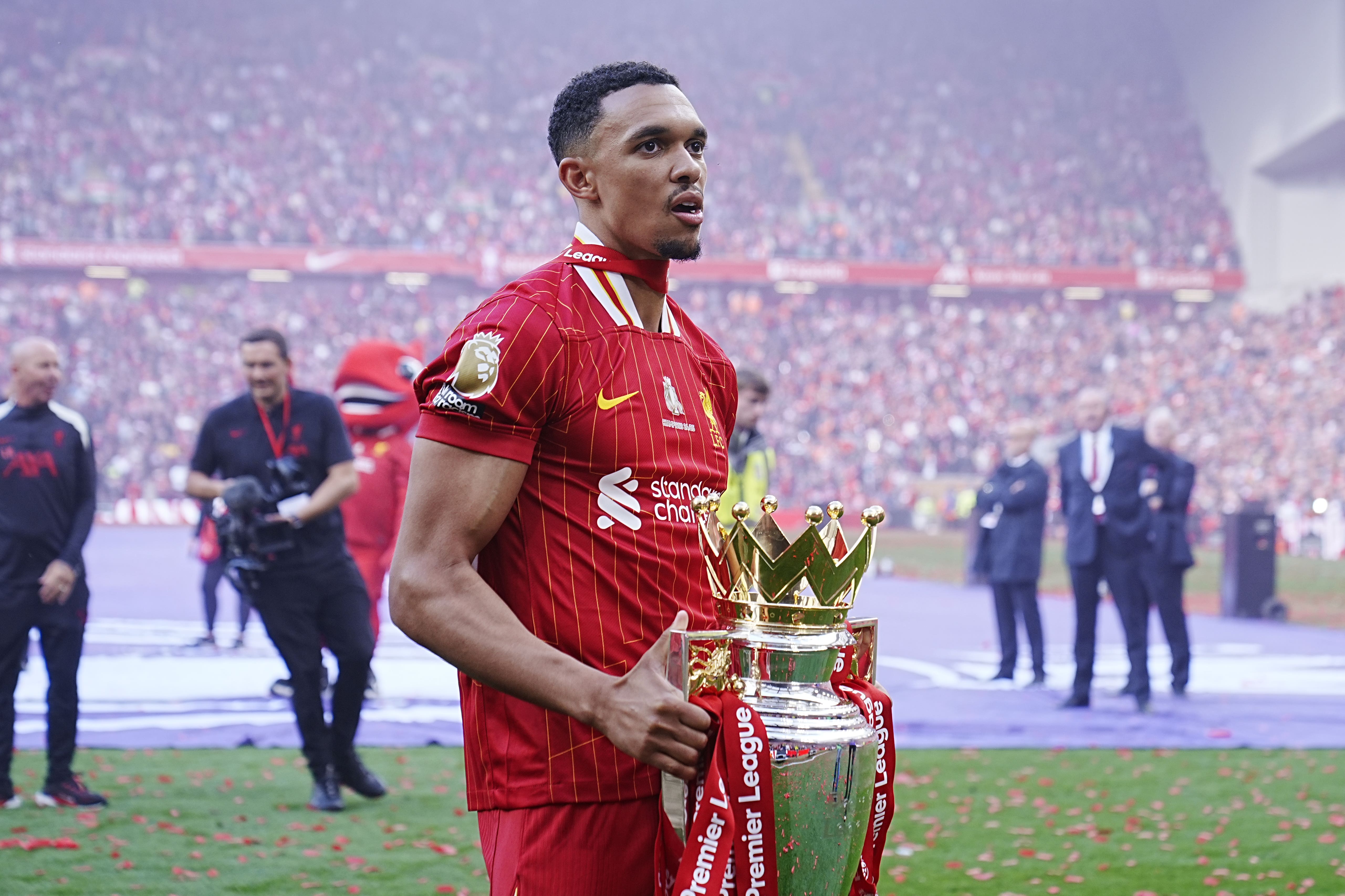Trent Alexander-Arnold je titul Premier League na jeho poslaní Liverpoolu