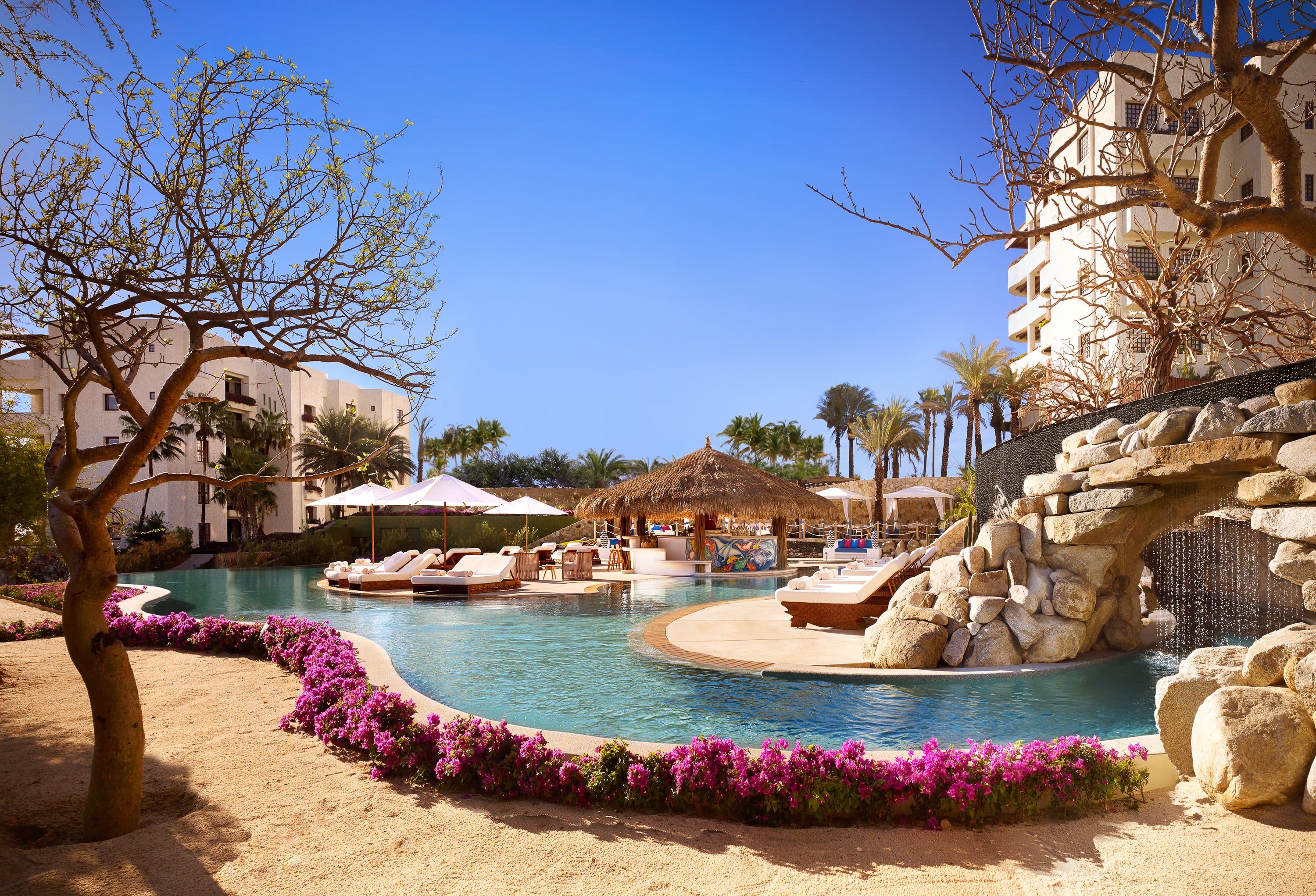 Las Ventanas al Paraíso is situated in the Mexican desert overlooking the Sea of Cortez