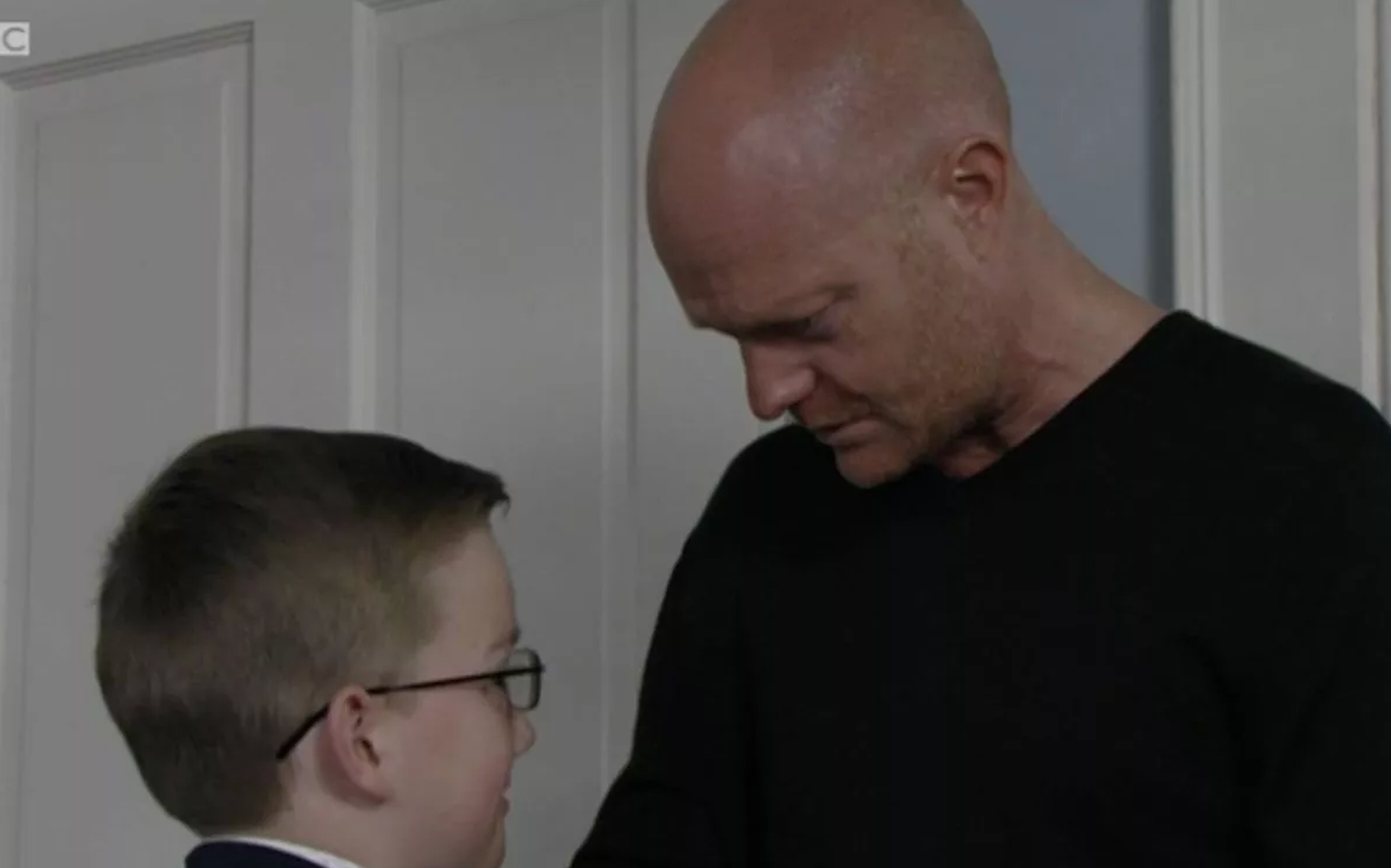 Jake Wood y Charlee Hall como Max y Oscar Branning en 'EastEnders'