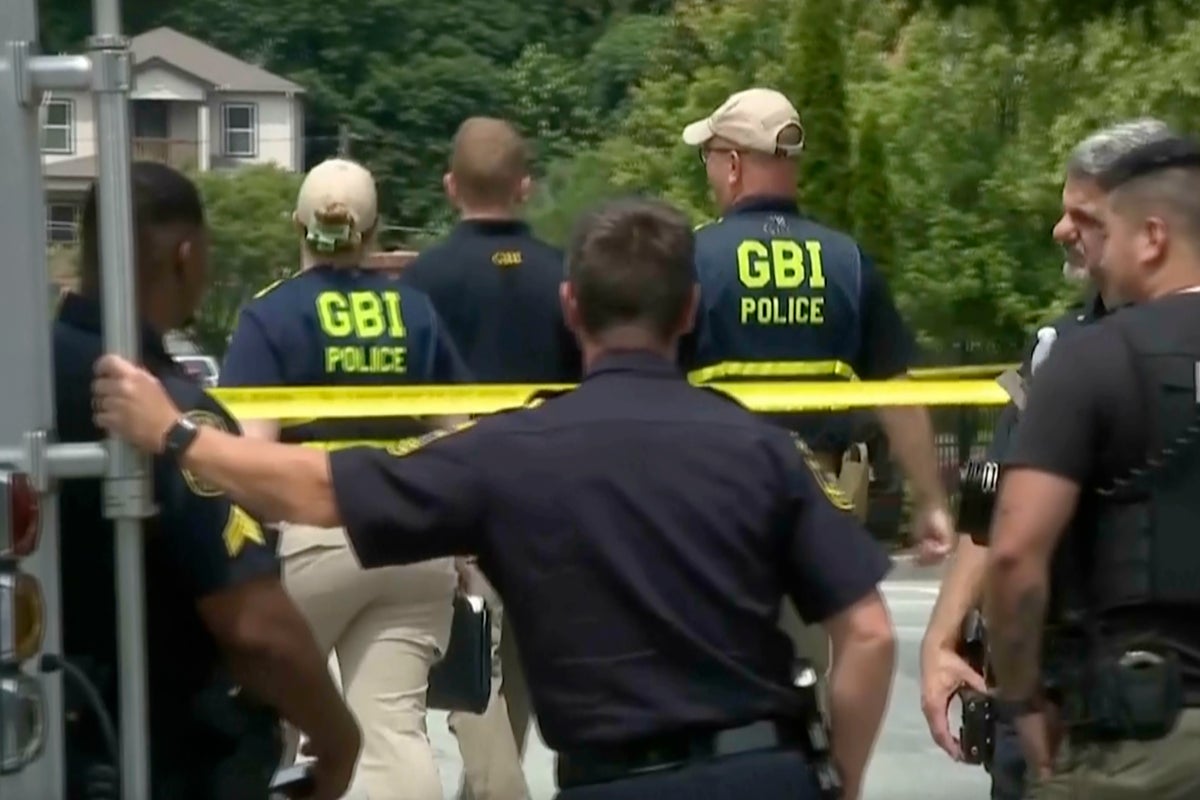 Police officer fatally shoots person at Atlanta apartment complex