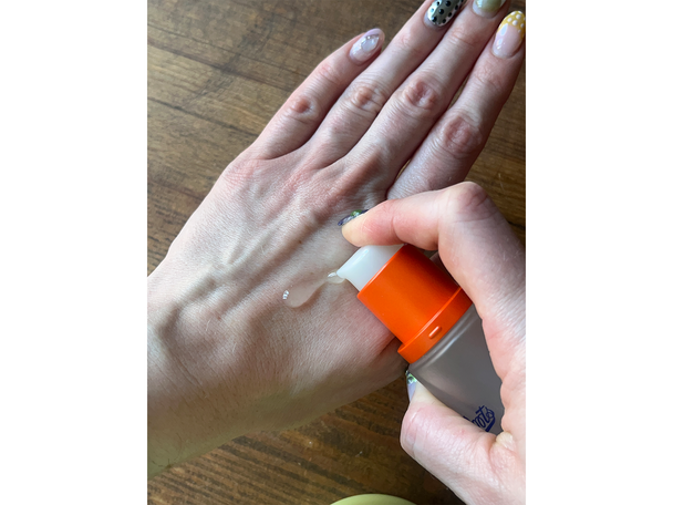 Boots vitamin C + hyaluronic acid serum