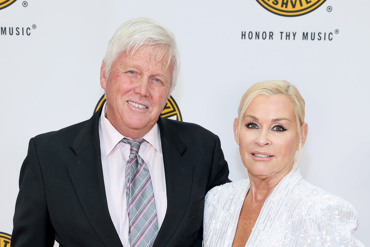 Country star Lorrie Morgan ‘devastated’ after sixth husband dies of cancer at 72